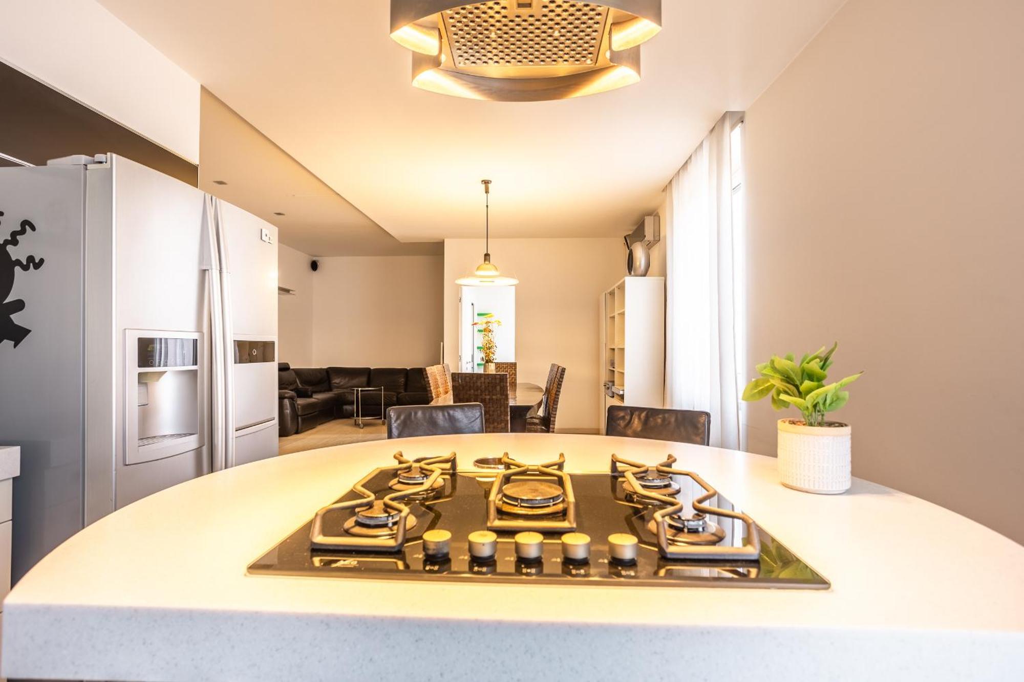 Apartment Maximo Luxe -villa & Rom
